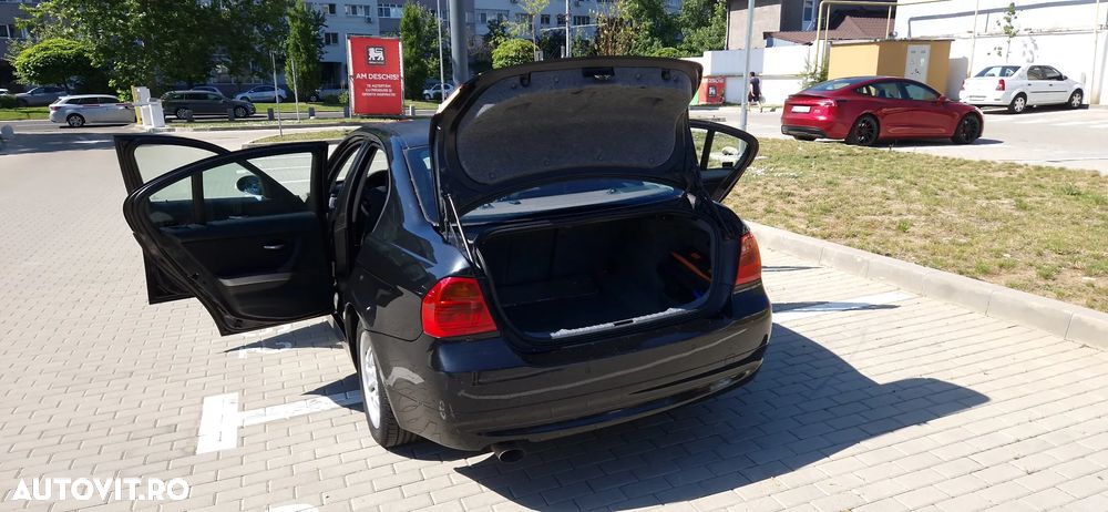 BMW Seria 3 - 16