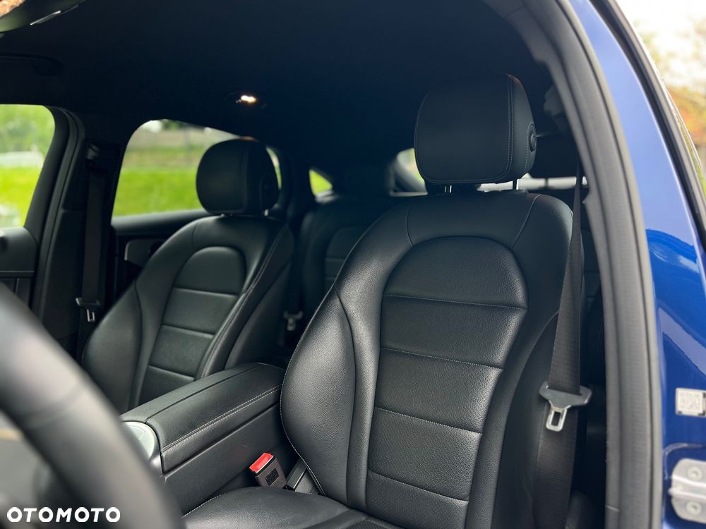Mercedes-Benz GLC 200 4Matic 9G-TRONIC AMG Line Plus - 25
