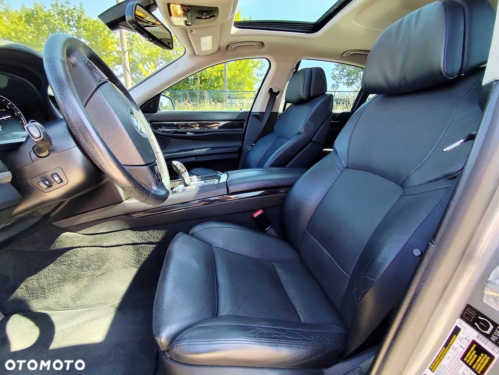 BMW Seria 7 750Li xDrive - 7