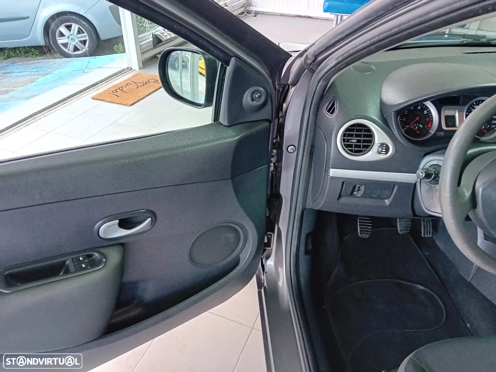 Renault Clio Break 1.2 16V Fairway - 10