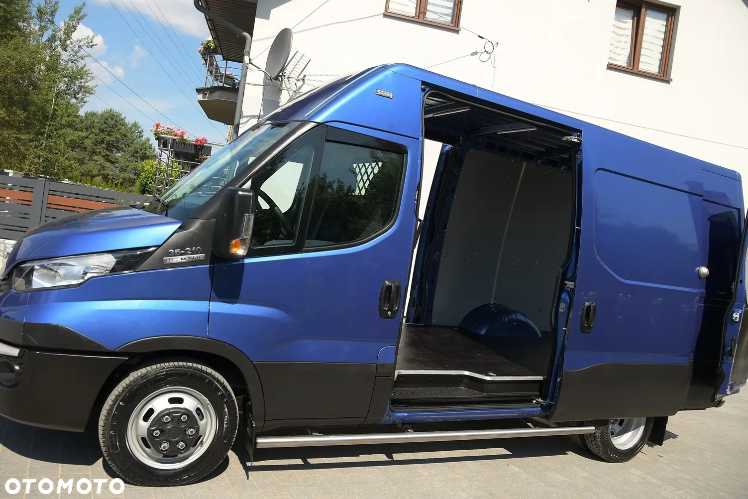 Iveco DAILY 35C210 BLIŹNIAK * 3.0 Diesel 210KM * HiMATIC* FULL BOGATY! * 2 boczne drzwi * IDEAŁ! * JAK NOWY! - 35
