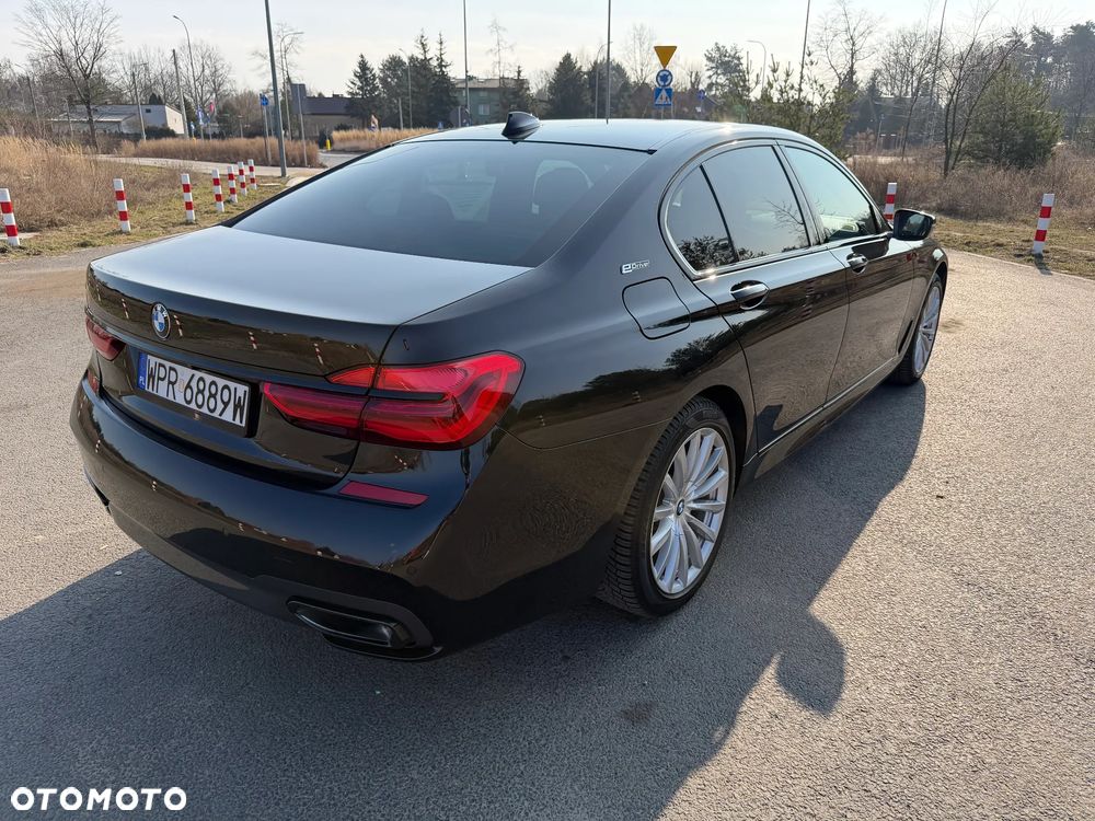 BMW Seria 7 740e iPerformance - 4