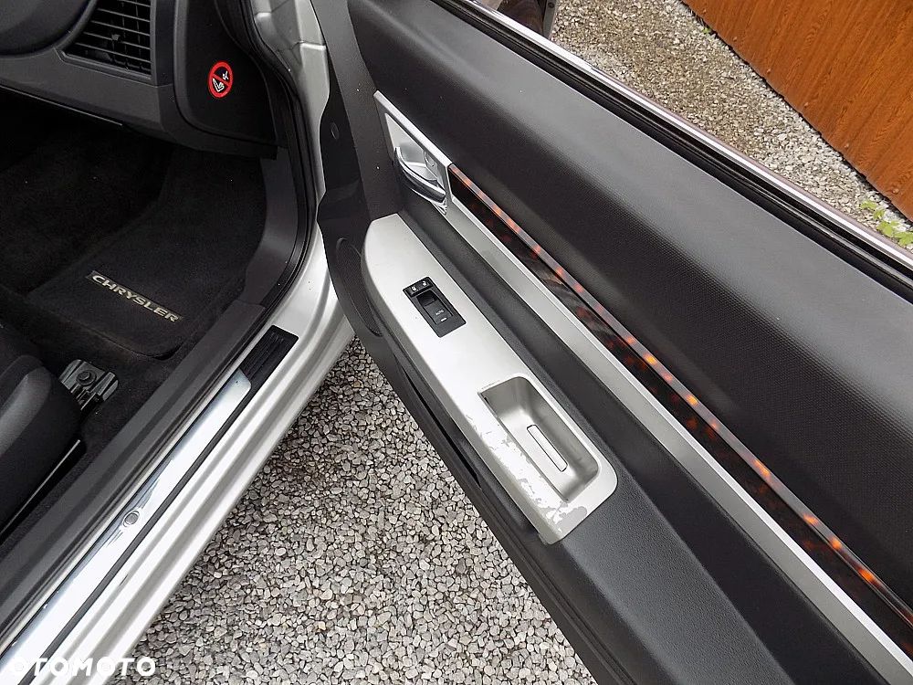 Chrysler Sebring 2.7 V6 Limited - 17