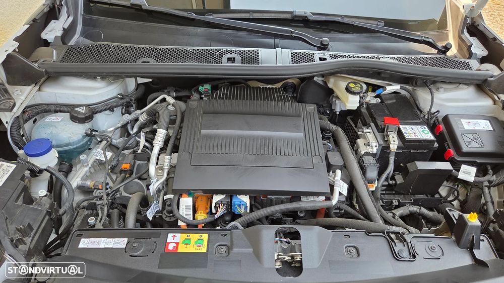 Peugeot e-2008 54 kWh Allure - 25