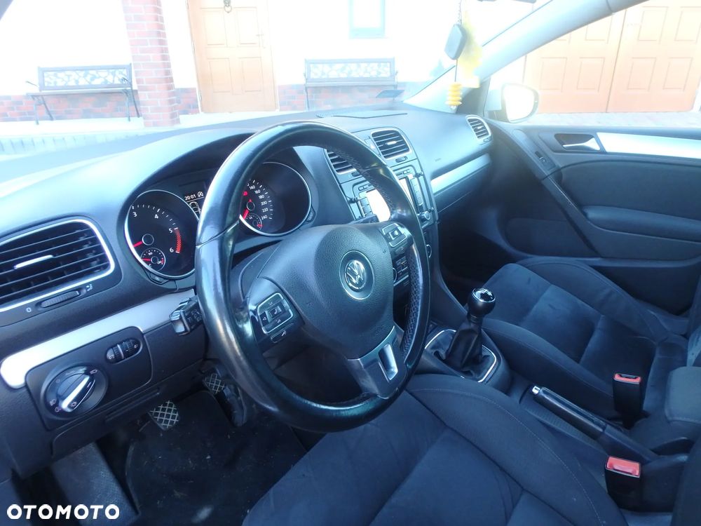 Volkswagen Golf VI 2.0 TDI Comfortline - 16