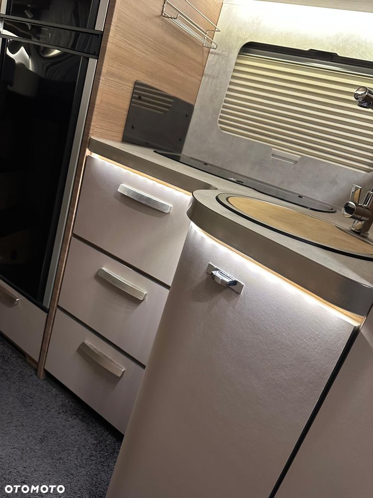 KNAUS Live i 700 - 22