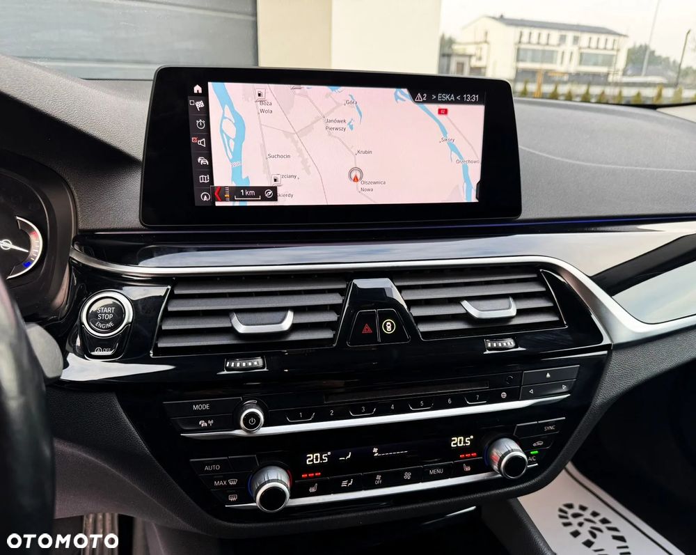 BMW Seria 5 520d M Sport Edition - 12