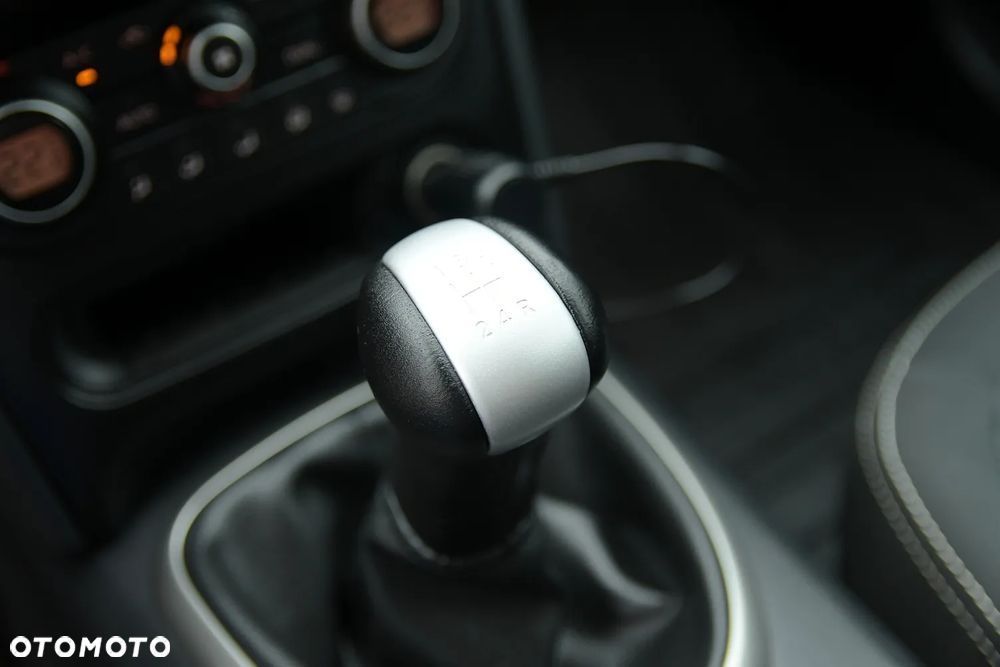 Nissan Qashqai 1.6 visia - 32