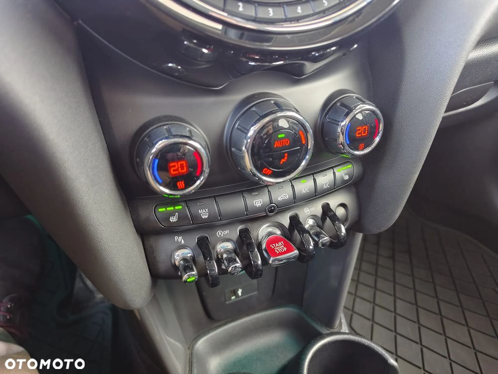 MINI Cooper Standard - 11