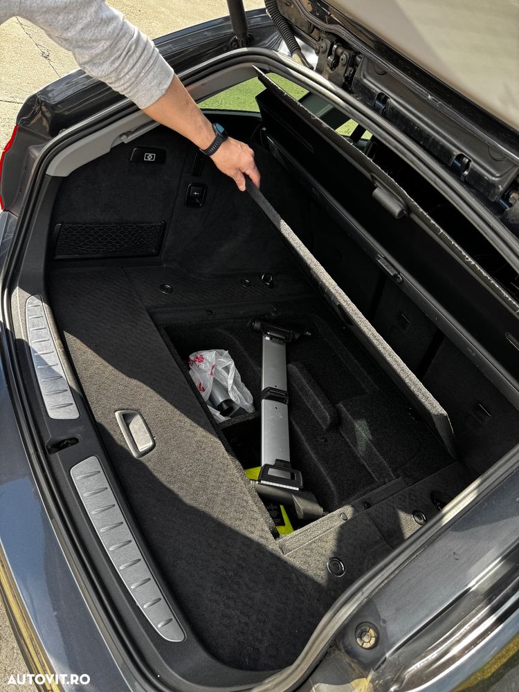 BMW Seria 3 320d Aut. Efficient Dynamics Edition - 17