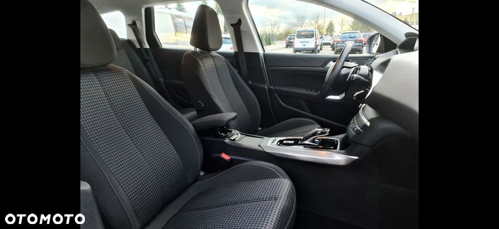 Peugeot 308 BlueHDi FAP 130 EAT8 Stop & Start GT Pack - 8