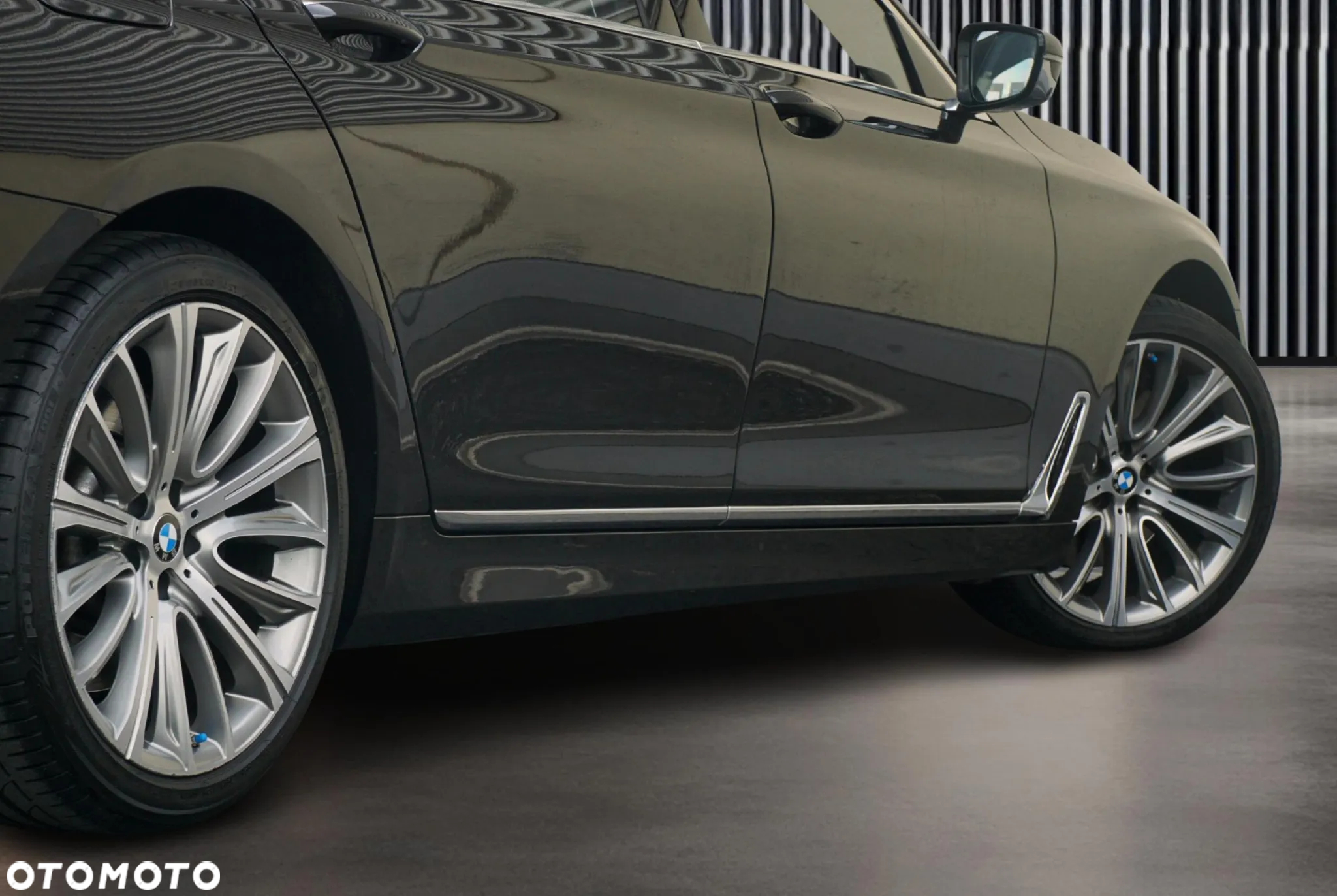 BMW Seria 7 750Li xDrive - 12