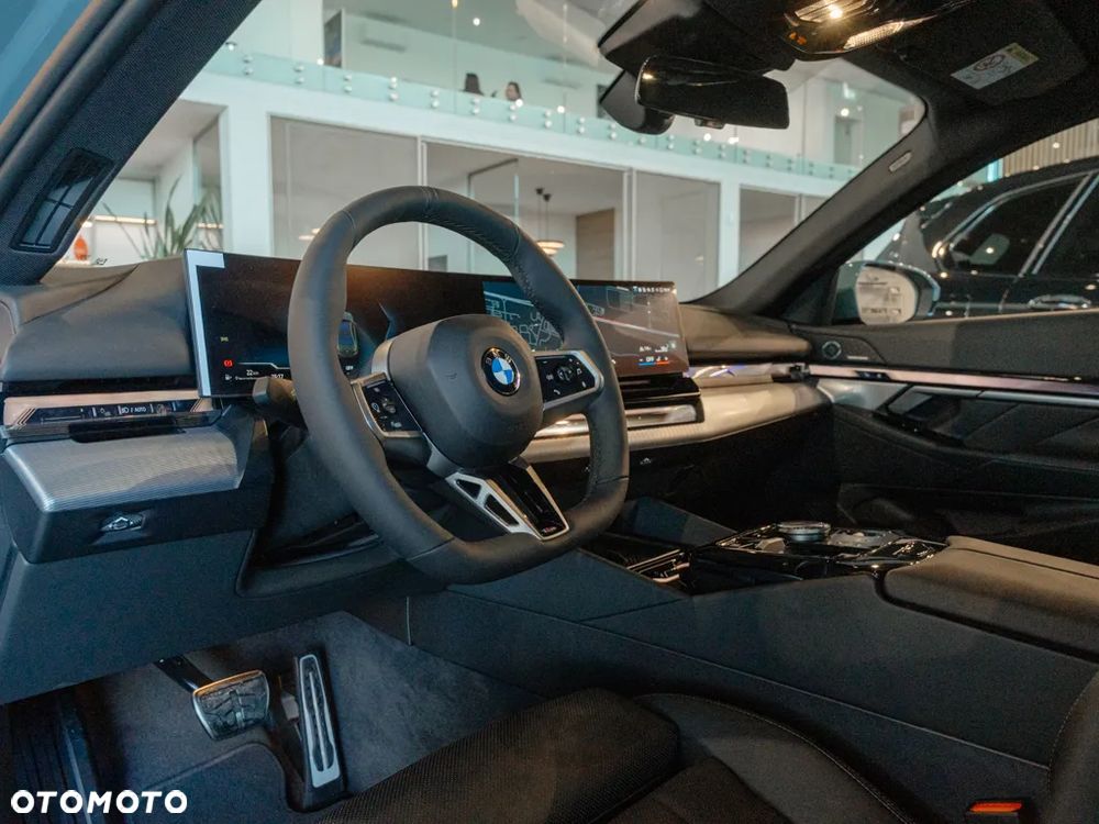 BMW Seria 5 520d xDrive - 7
