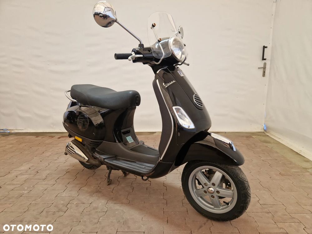 Piaggio Vespa - 1