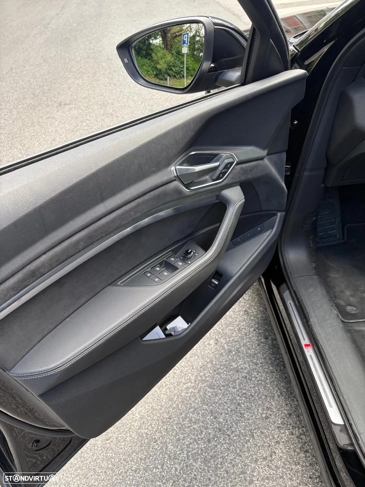 Audi e-tron 50 quattro S line - 27