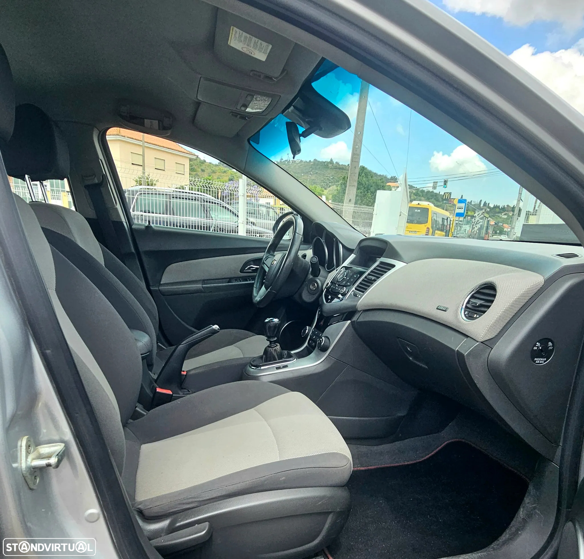 Chevrolet Cruze 1.6 LS - 9
