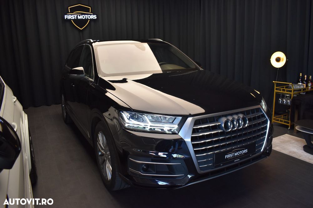 Audi Q7 - 1