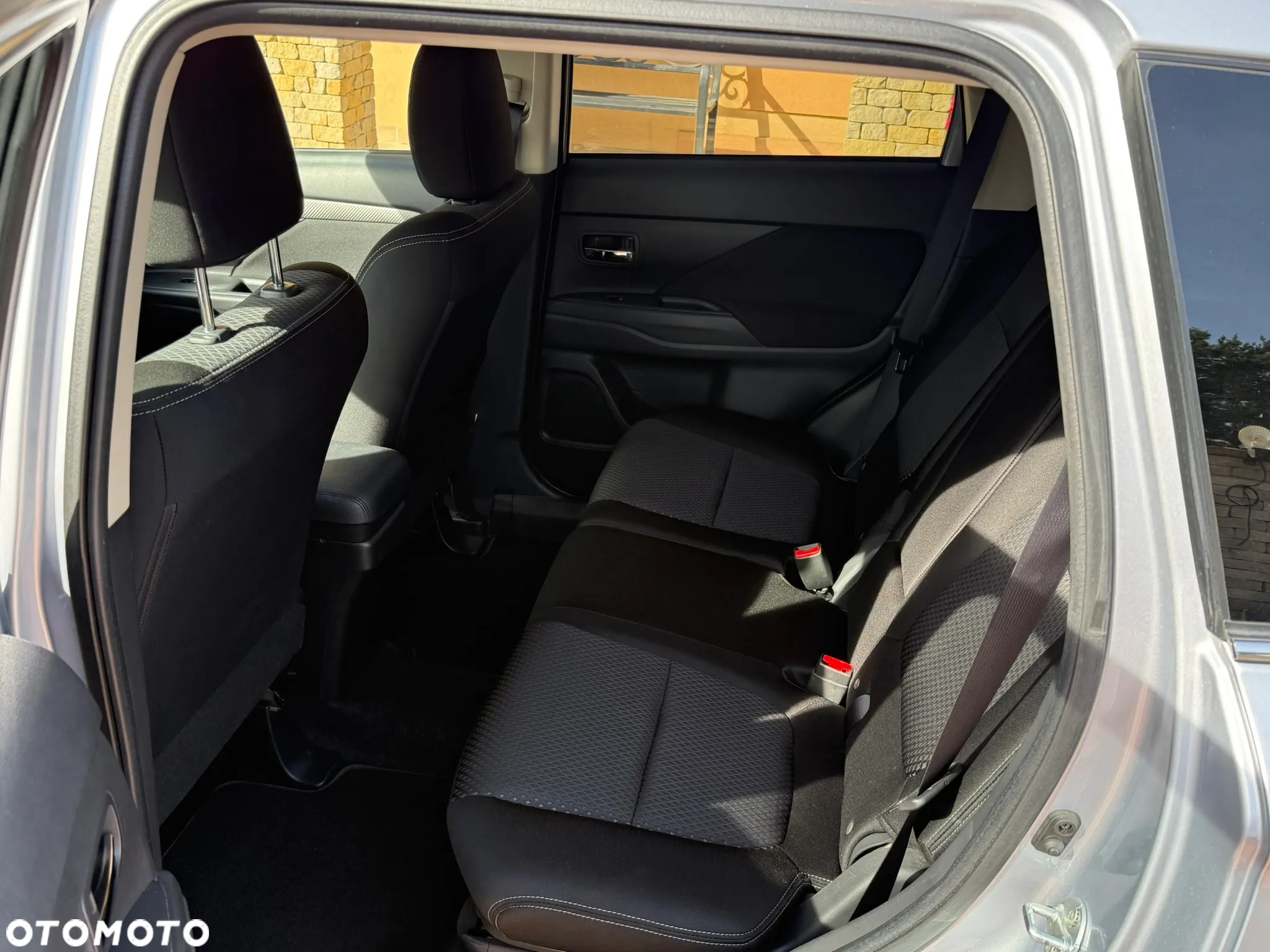 Mitsubishi Outlander 2.0 Intense 4WD CVT - 17