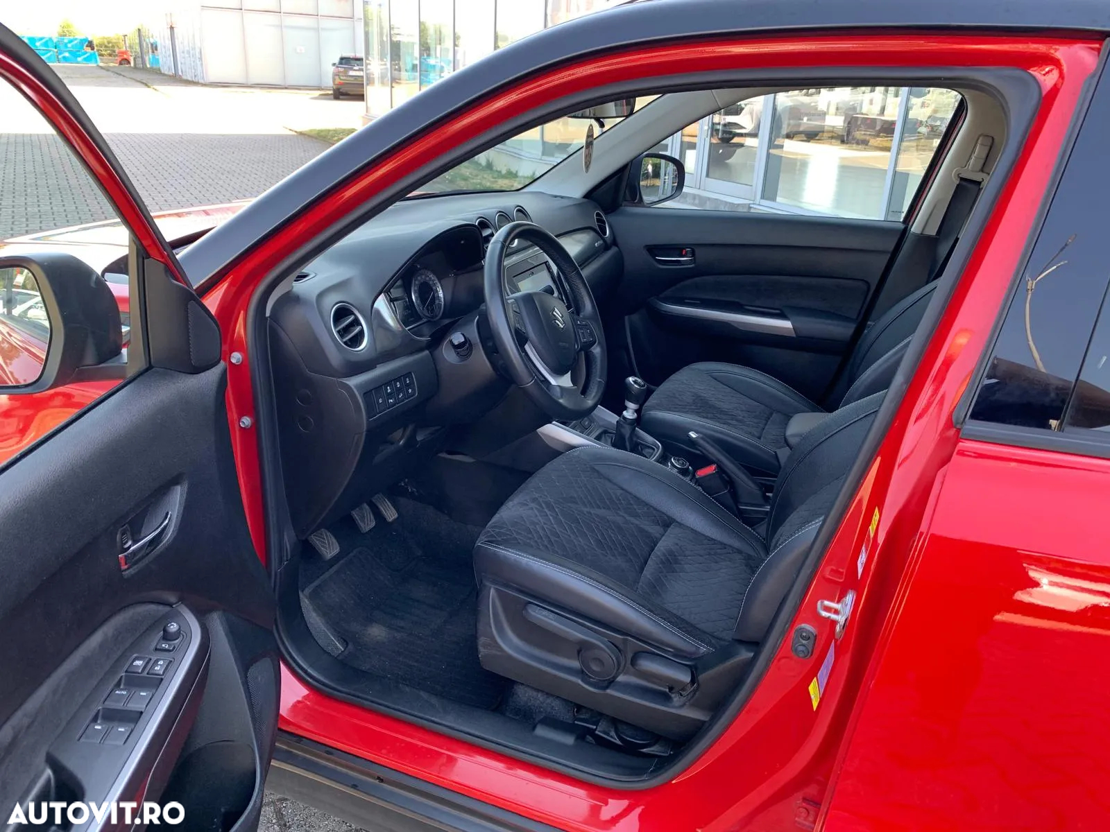 Suzuki Vitara 1.4 Boosterjet AllGrip MHEV Luxus - 7
