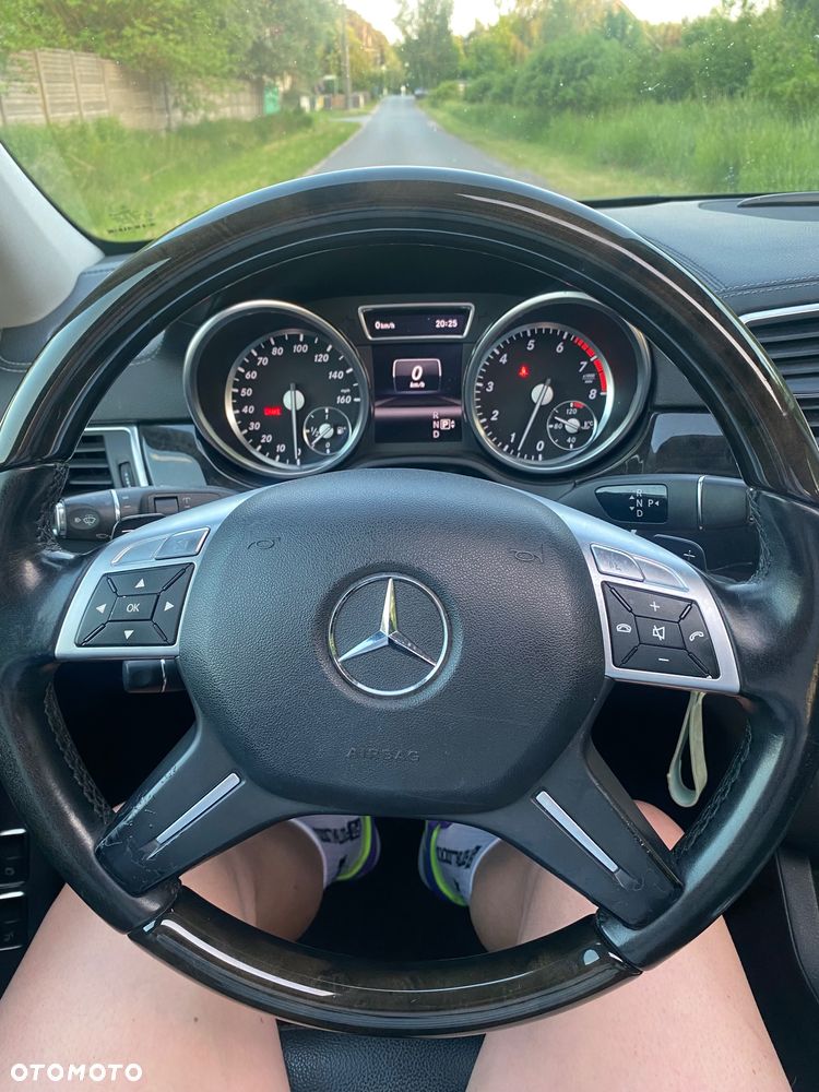 Mercedes-Benz GL - 14
