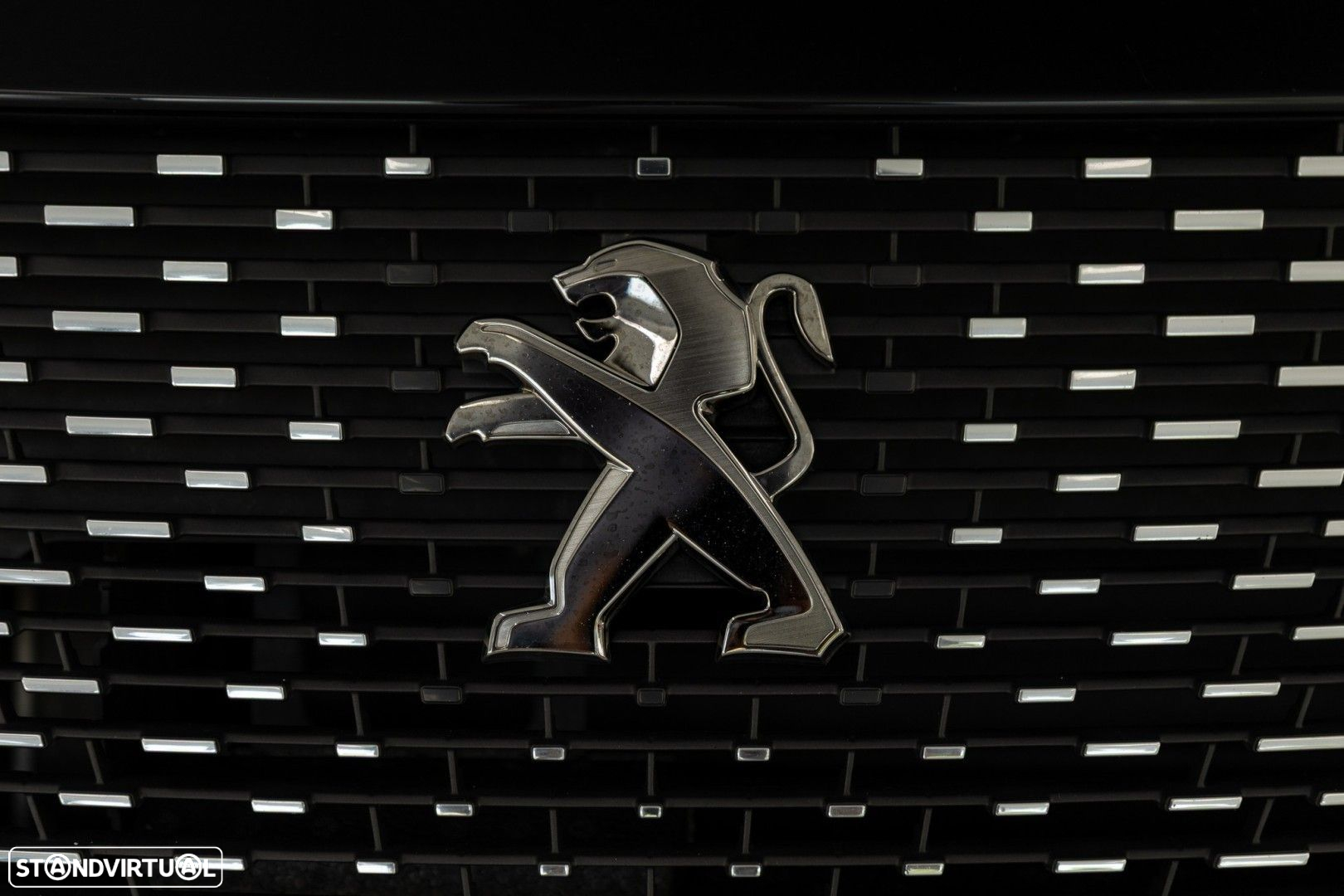 Peugeot 2008 1.2 PureTech Allure - 37