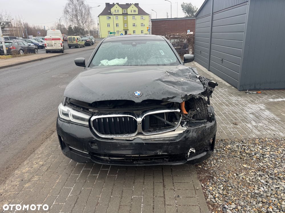 BMW Seria 5 530i xDrive Sport Line - 9