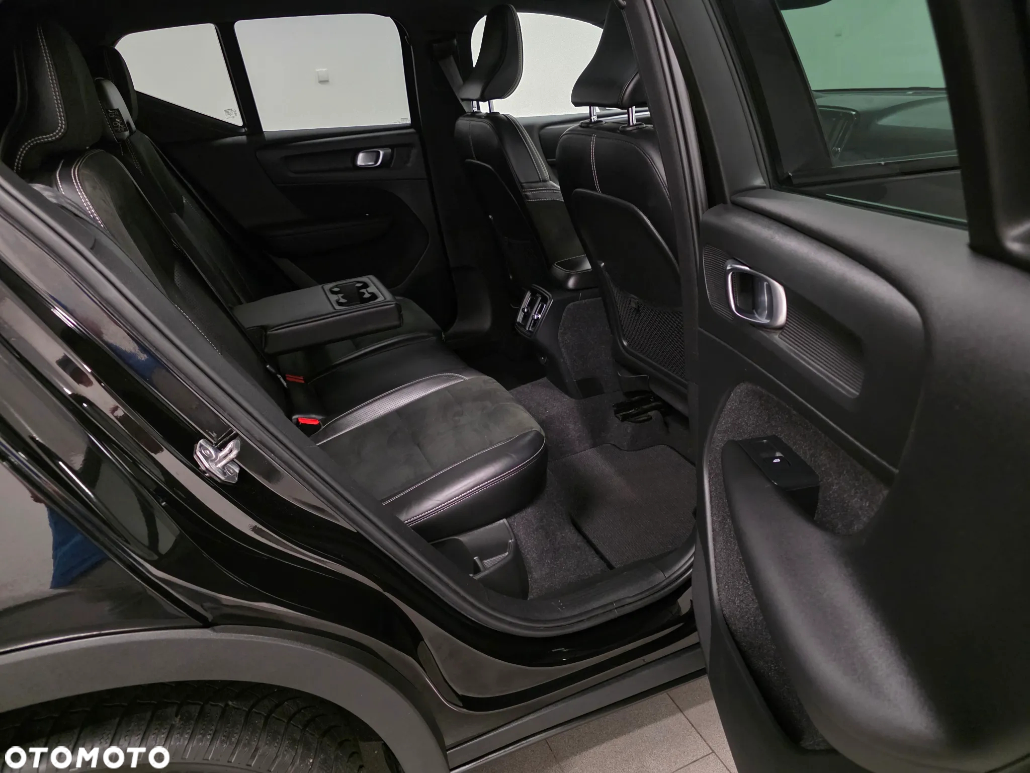 Volvo XC 40 D3 R-Design - 31