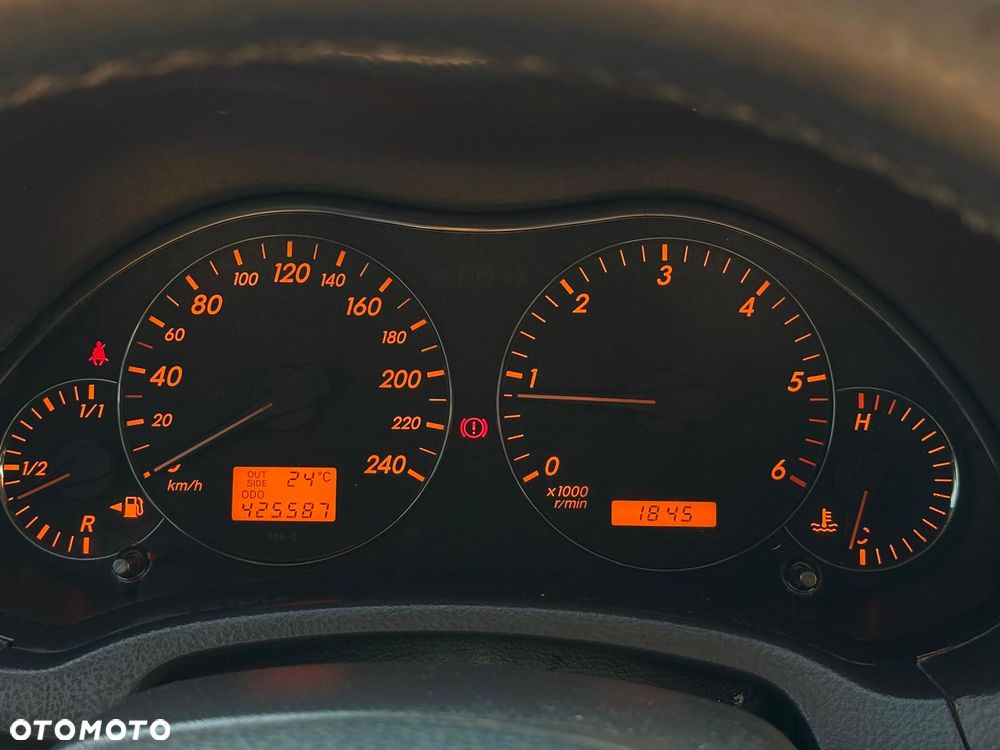 Toyota Avensis 2.2 D-4D Prestige - 20