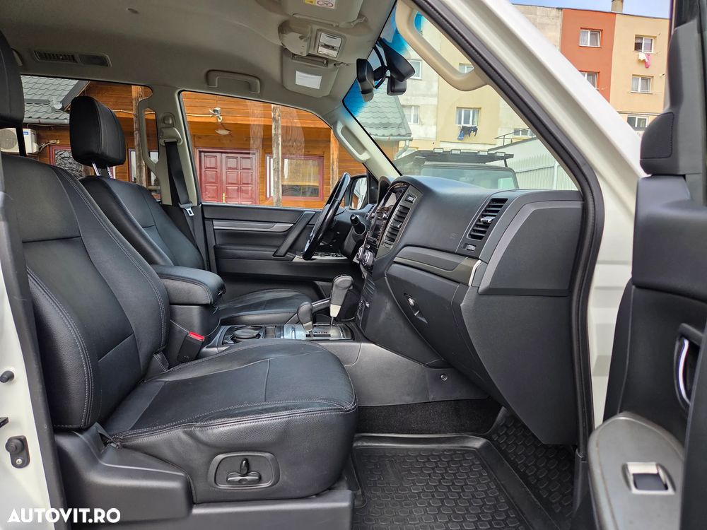 Mitsubishi Pajero 3.2 DI-D Instyle - 13