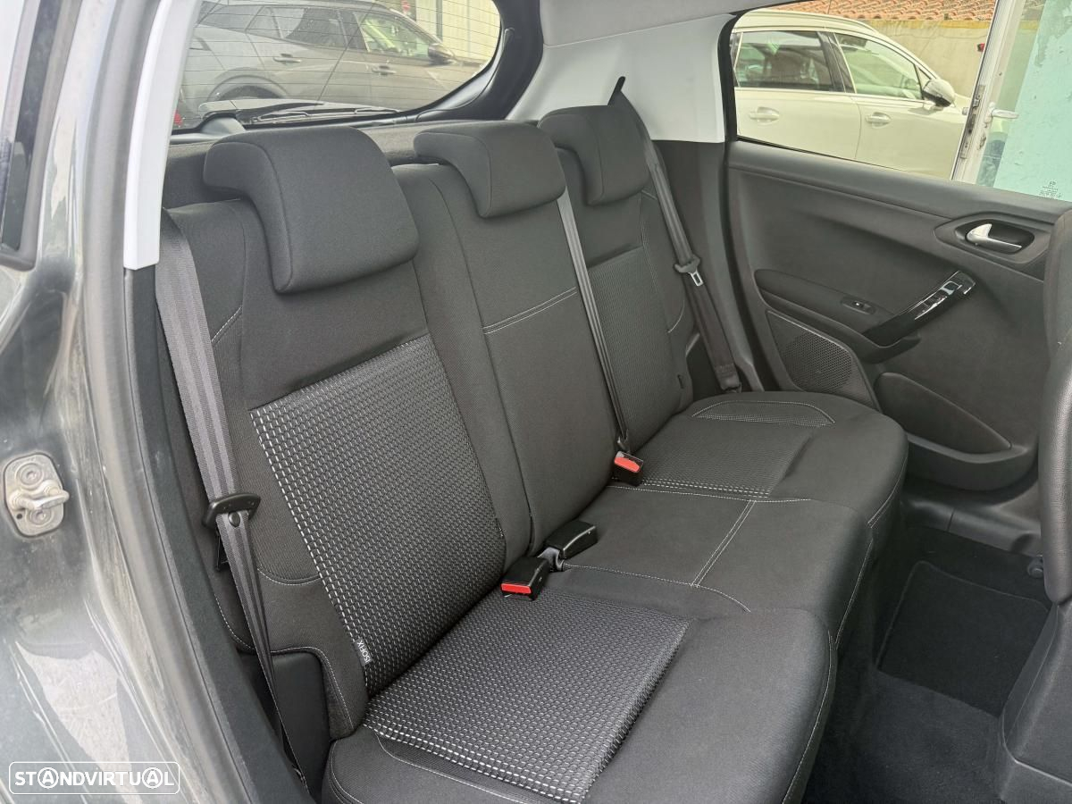 Peugeot 208 1.6 BlueHDi Allure - 27