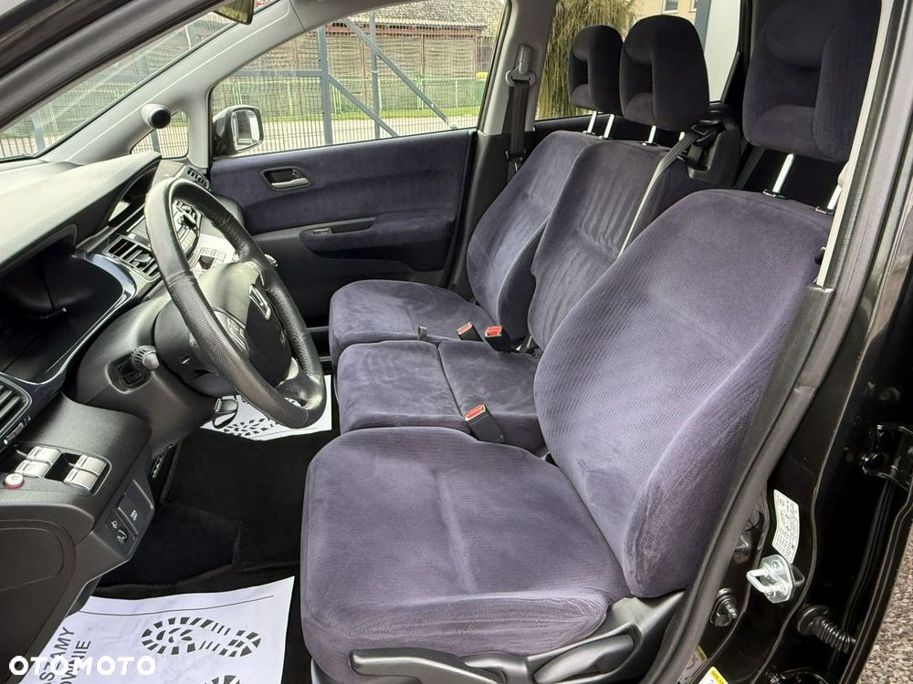 Honda FR-V - 19