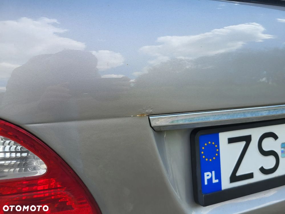 Mercedes-Benz Klasa E 320 CDI T Avantgarde - 24