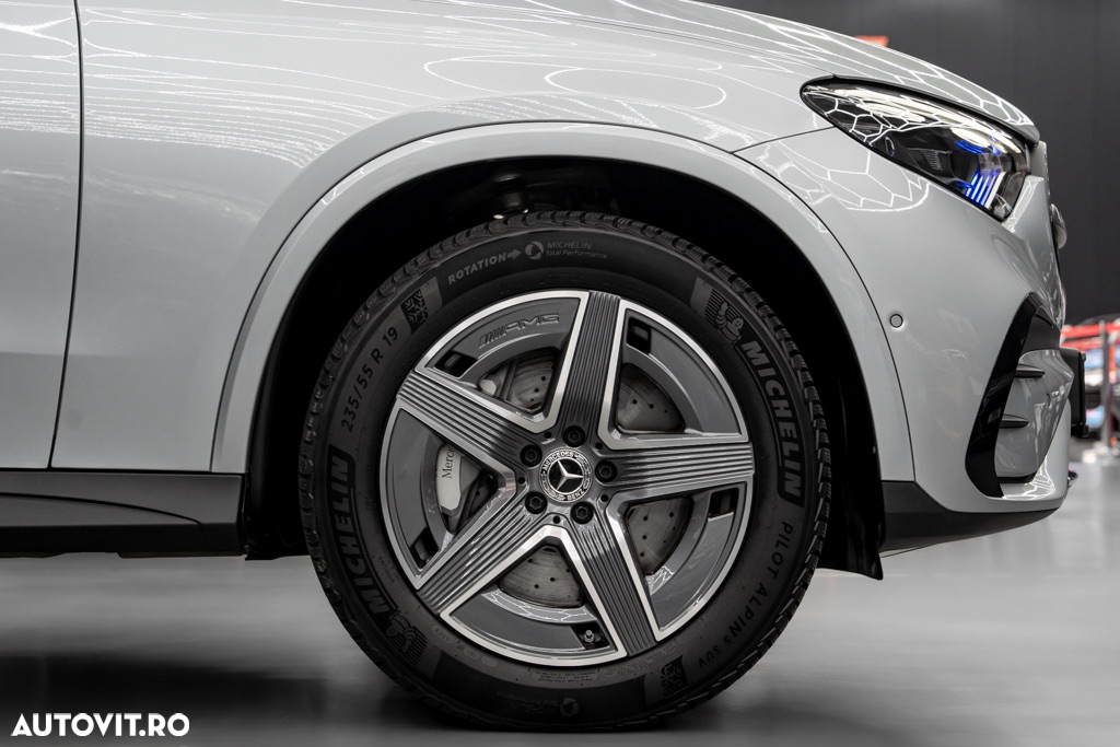 Mercedes-Benz GLC 300 e 4MATIC - 9
