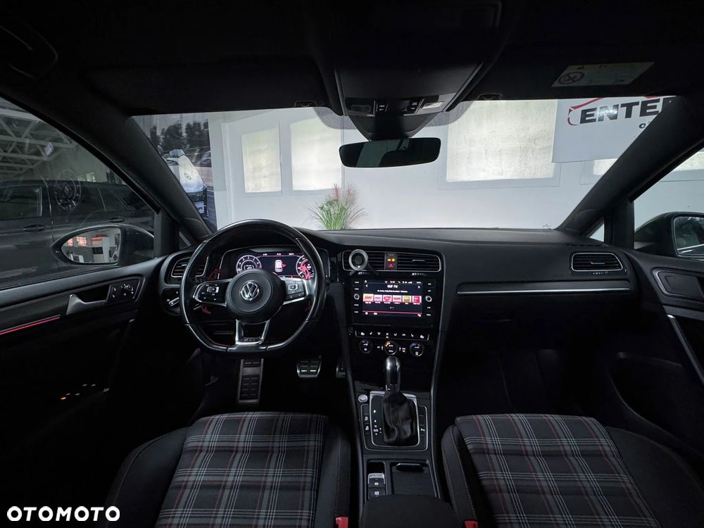 Volkswagen Golf GTI (BlueMotion Technology) DSG - 3
