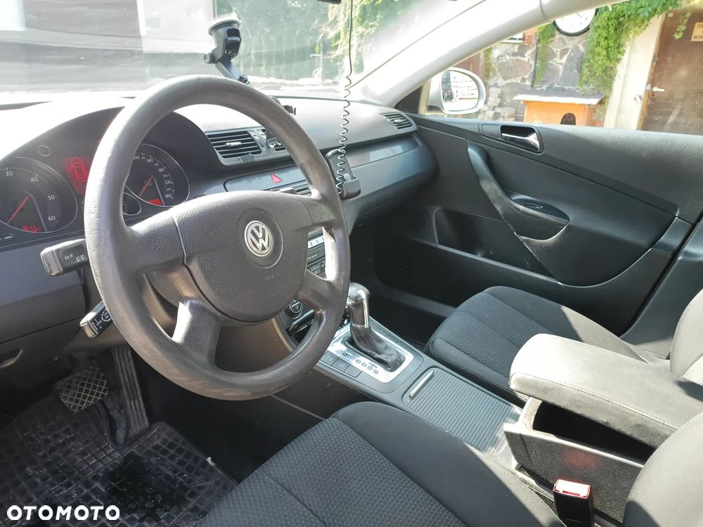 Volkswagen Passat 2.0 TDI Comfortline DSG - 9