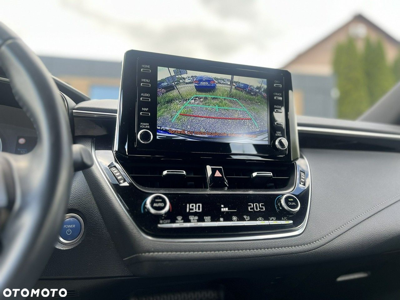 Toyota Corolla 2.0 Hybrid Comfort - 28