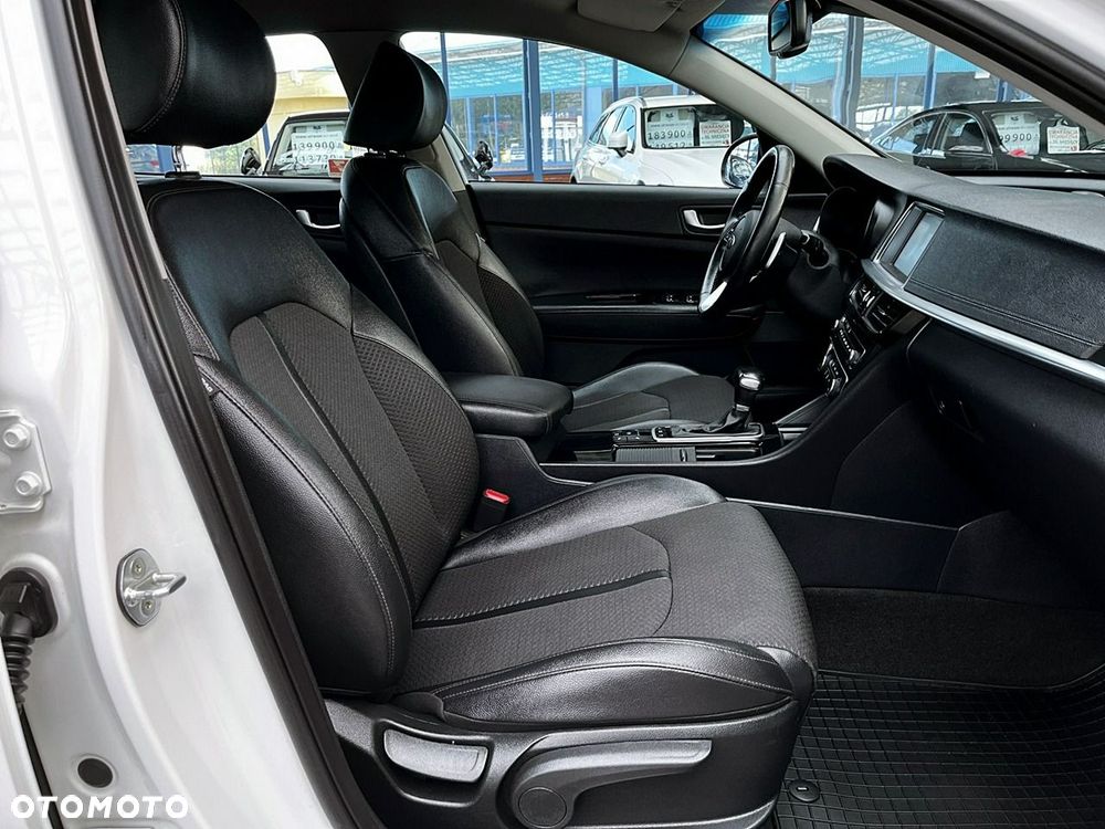 Kia Optima - 12