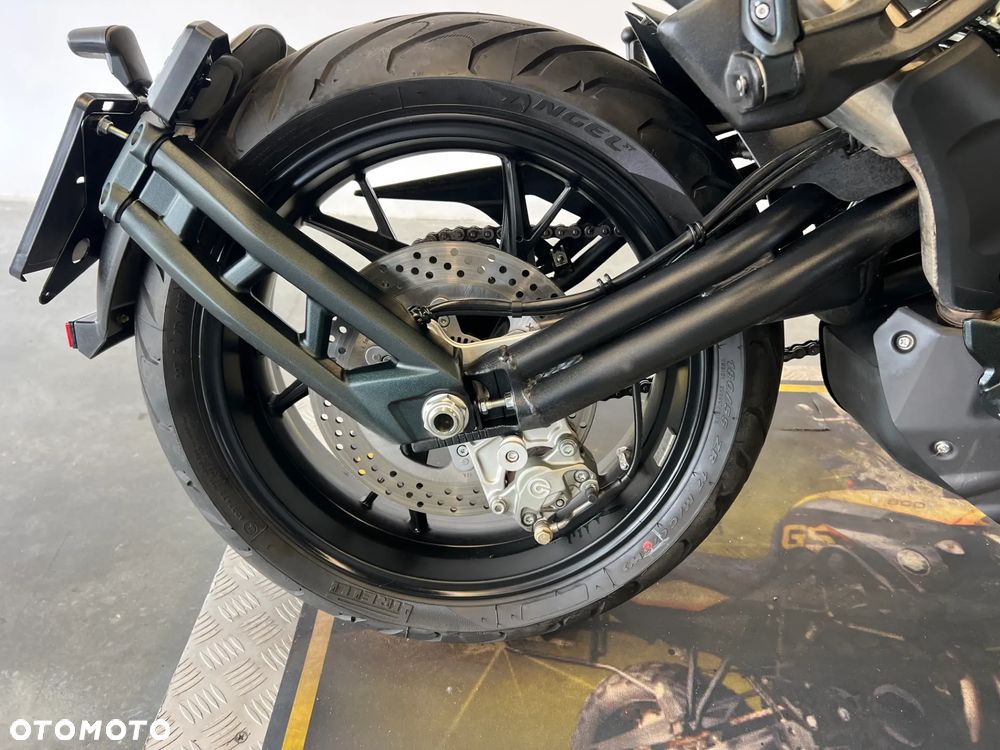 Benelli 752 S - 29