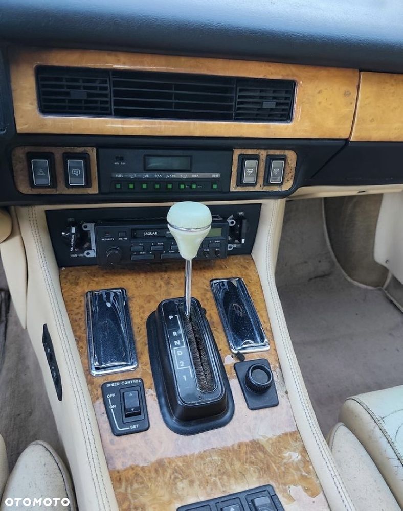Jaguar XJS - 26