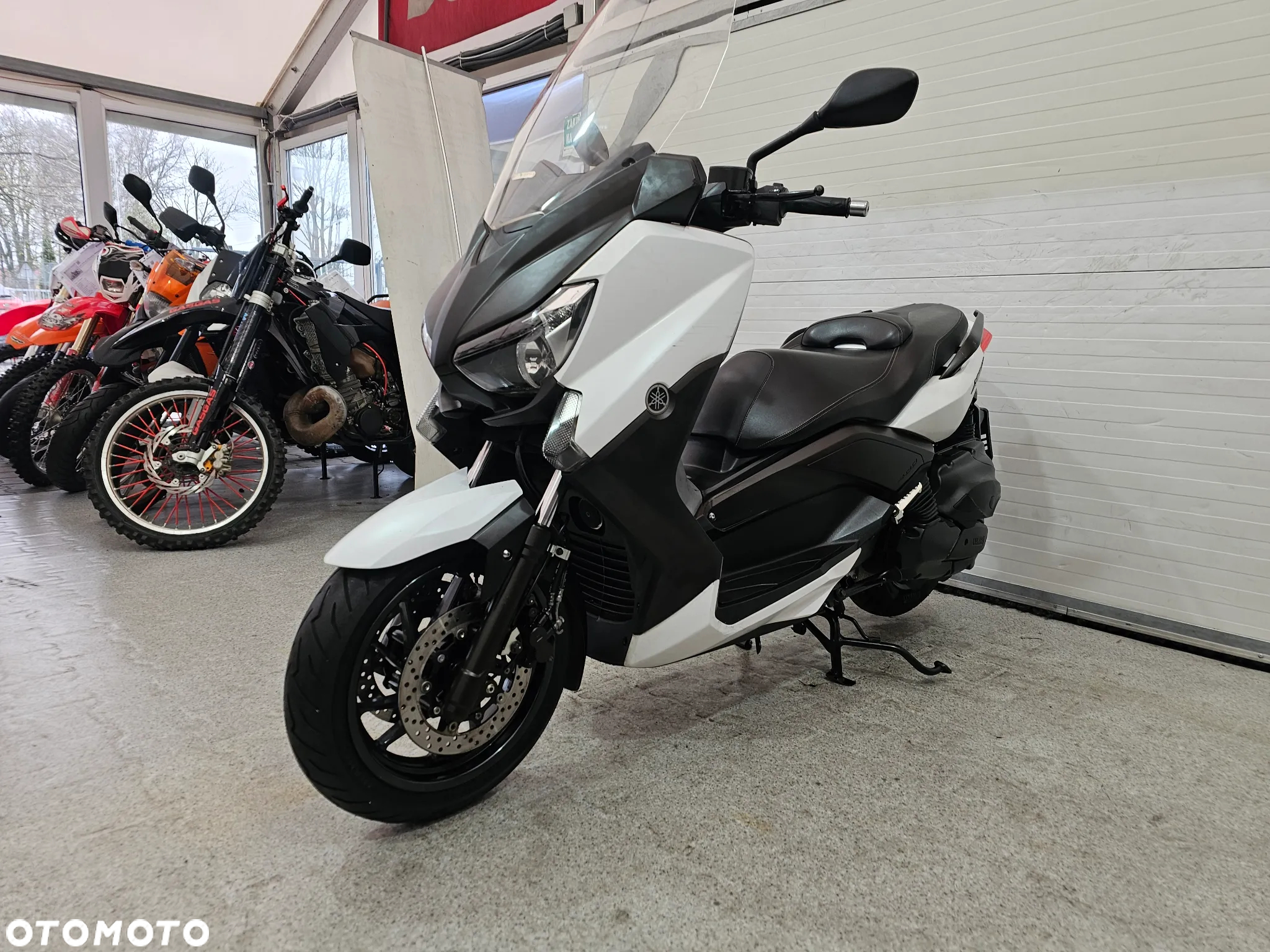Yamaha X-max - 13