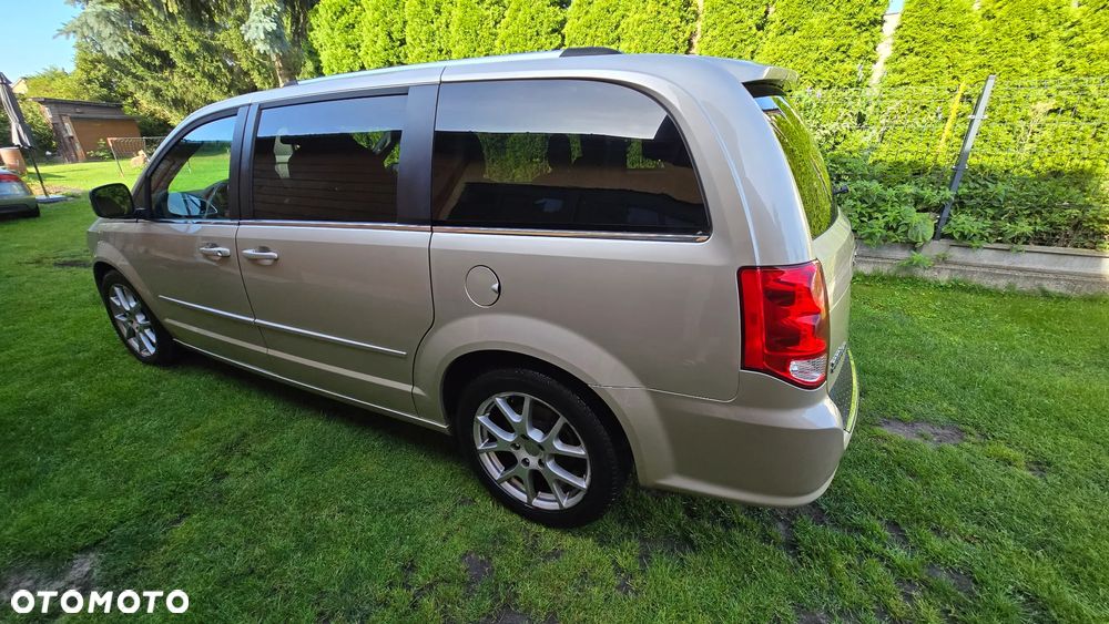 Dodge Grand Caravan 3.6 R/T - 33