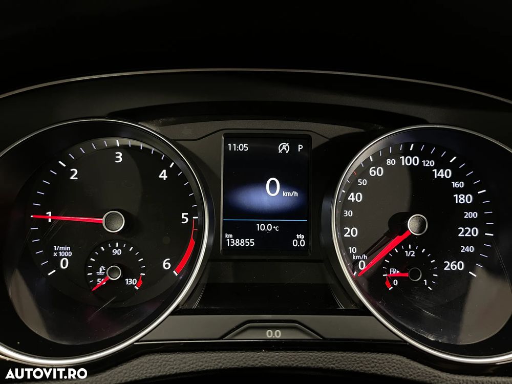 Volkswagen Passat 2.0 TDI DSG Highline - 25