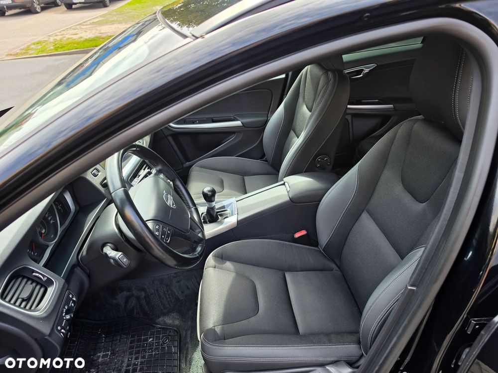Volvo V60 D3 Business Edition - 17