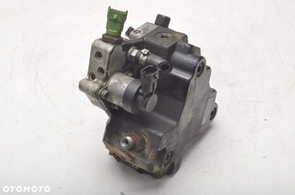 XC90 2.4 D5 POMPA WTRYSKOWA 31303475  0445010111 - 5