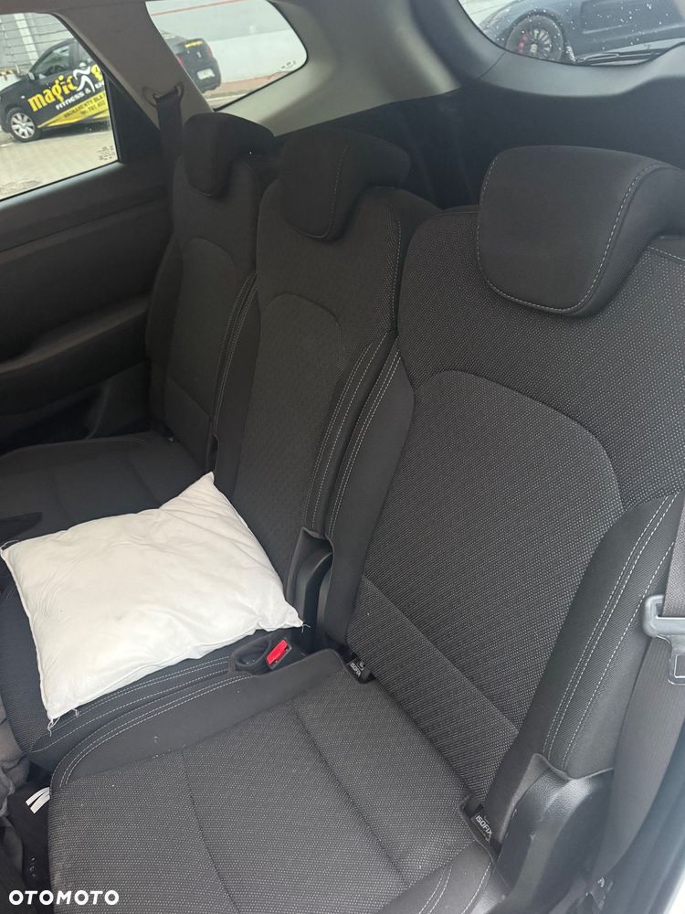 Kia Carens 1.7 CRDi 141 Dream Team Edition - 8