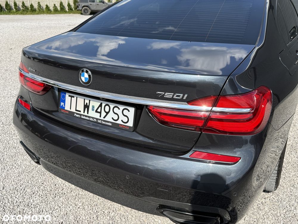 BMW Seria 7 750Li xDrive - 22