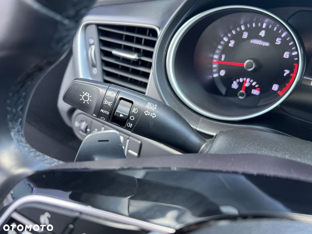 Kia XCeed - 13
