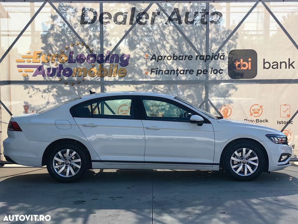 Volkswagen Passat 2.0 TDI DSG Trendline - 11