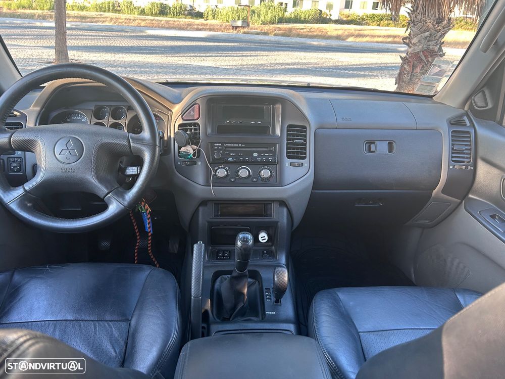 Mitsubishi Pajero 3.2 DI-D GLS - 14