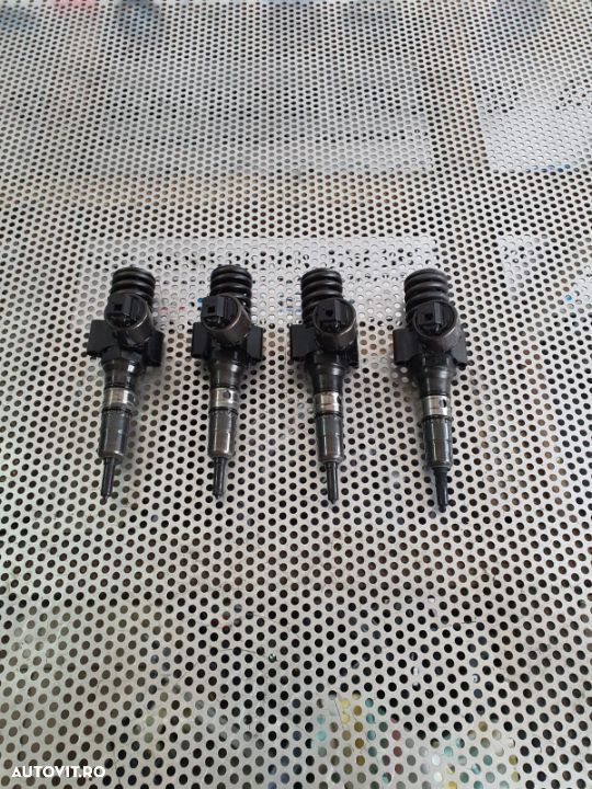 Injectoare Injector VW Seat Skoda Audi 2 Prinderi Bosch Passat Golf - 1
